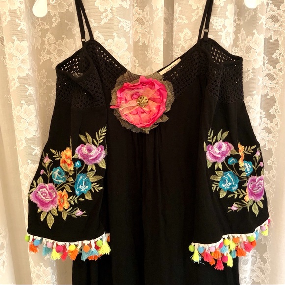 🎉Host Pick🎉 UMGEE * NWOT Dia De Los Muertos Day of Dead Embroidered Pom Dress - Picture 8 of 12